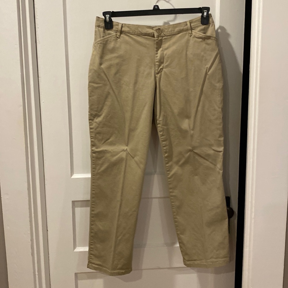 Ladies Lee relaxed fit khaki slacks.Size 16S.Brand new condition.Worn maybe 2X